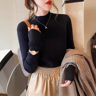 Women's Knit Half-Turtleneck Shirt with Gold Chain
