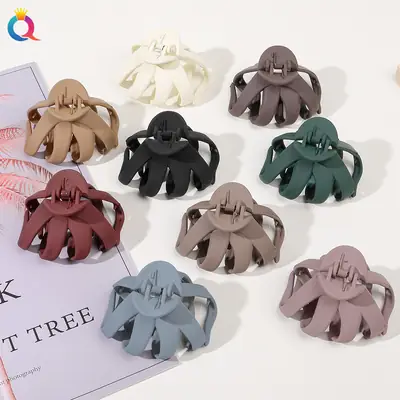Blue Eight-Claw Hair Clip for Girls
