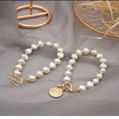 Natural Pearl Bracelet for Women with Gold Clasp