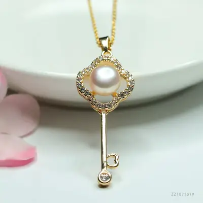Korean Japanese Style Pearl Pendant Necklace with Heart Design