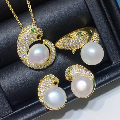 Women's Korean-style Pearl Necklace Set 8-9mm Lucky Leopard Head