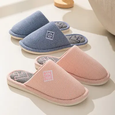 Chinese Style Fashionable Cotton Slippers for Women 2025 New Model Home Indoor Plush Fashionable Non-Slip Outdoor Warm Slippers for Men