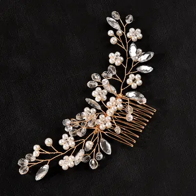Crystal Pearl Hair Comb with European American Design