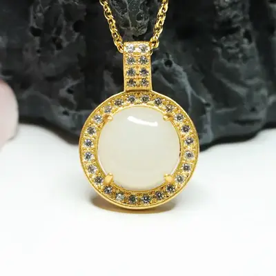 Guan Yu Natural Hetian Jade Pendant Round White Jade Cabochon Necklace