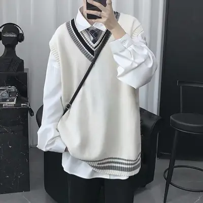 Men's V-neck Knitted Sweater with Plaid Collar