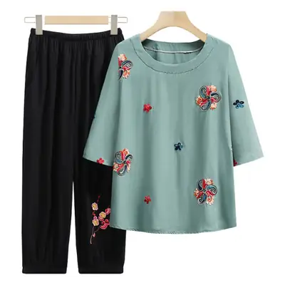 Embroidered T-Shirt & Pants Set Green Black Plus Size