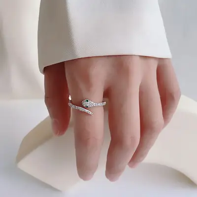 Women's Diamond Snake Finger Ring Silver Titanium Lightweight