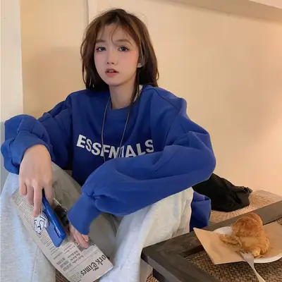 Women White Essential Print Sweatshirt 2025