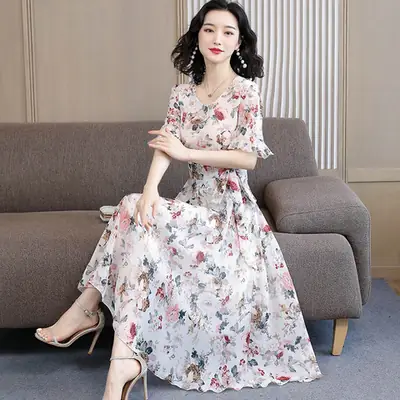 2021 Floral Slimming Dress Large Size Round Neck
