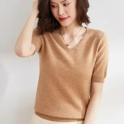 Green Knitted V-Neck Short Sleeve Pullover for Women