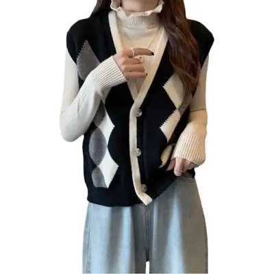 Women's Green Diamond Knit Sleeveless Vest with V Neck
