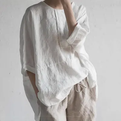 Black Round Neck Linen T-Shirt with Back Fork Half Sleeve
