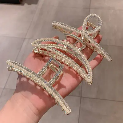 Electroplated Pearl Cyber Hair Clip for Women