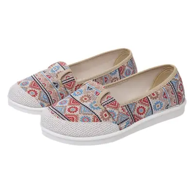 Lu Tai Embroidered Women's Slip-on Flat Shoes