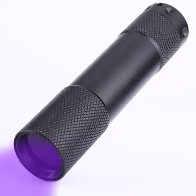 Black Mirror Cat Moss Detection Fluorescent Light