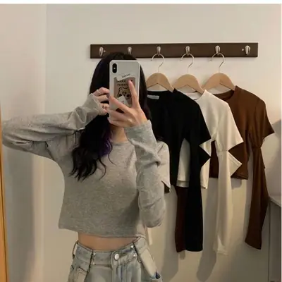 2022 Long Sleeve Short Top with Exposed Navel Design