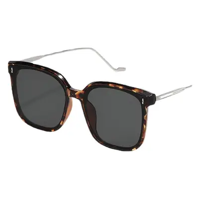 Anti-UV Square Sunglasses for Women with Metal Frame