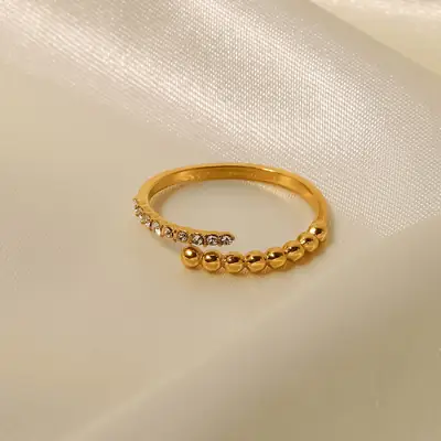 18K Gold Inlay White Diamond Ring for Women