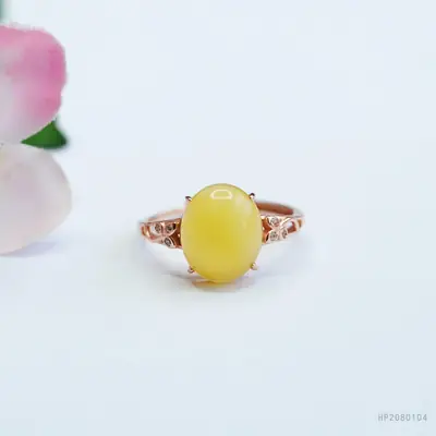 Guan Yu Inlaid Amber Ring Yellow Honey Design
