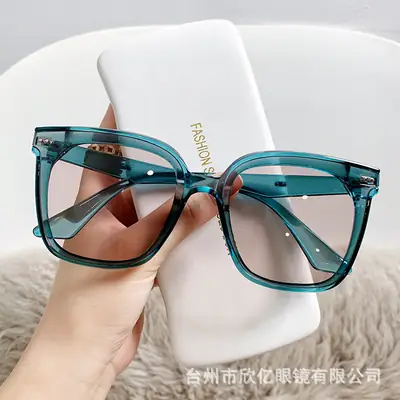 2025 Anti-UV Sunglasses for Men Women Large Frame