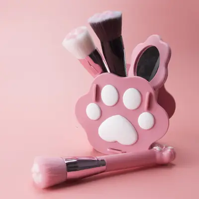 Cat's Claw Makeup Brush Mirror with Nylon Brushes