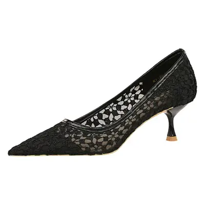 Women's White Lace Heel Shoes 1961 Style