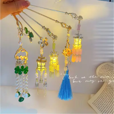Antique Hanfu Tassel Hairpin with Blue Crystal Design