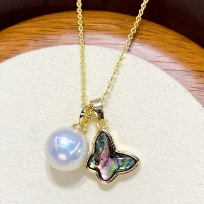 Mother's Shell Pearl Butterfly Necklace 18K Gold