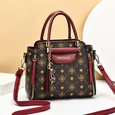 Fly ********** A326 handbag to send crocodile pattern handbag