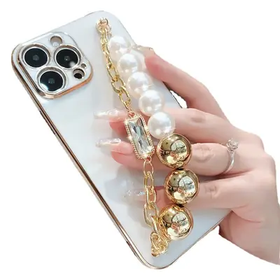 Pearl Bracelet iPhone 15 Protective Case