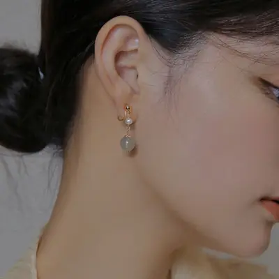 Women Hetian Jade Earrings Round Face Mosquito Coil Ear Clip