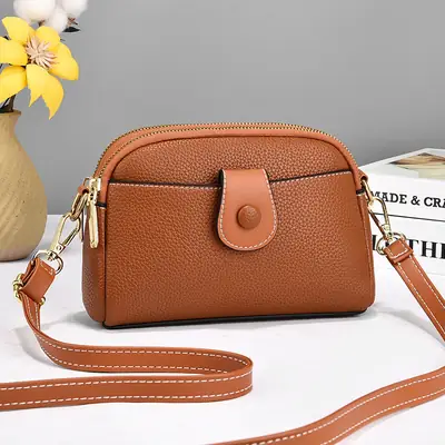 Women's Crossbody Bag Beige Gold Chain Portable
