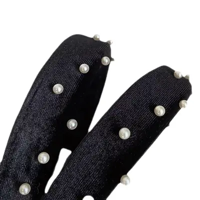 Black Pearl-Strapped Velvet Headband for Women