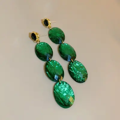 Vintage Emerald Acrylic Diamond Earrings for Women