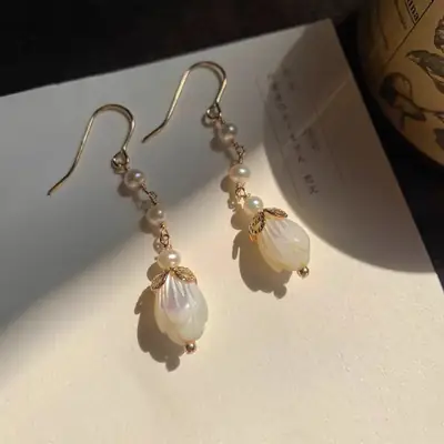 Tulip Pearl Earrings 14K Gold White Butterfly Shell
