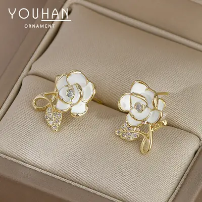 2023 Elegant S925 Gold Camellia Earrings for Women