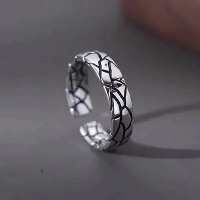 S925 Silver Hip-Hop Men's Ring with Vicissitudes Crack