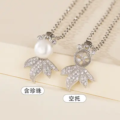 Women's Pearl Goldfish Pendant Necklace with 18K Gold Plating