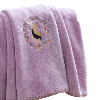 Coral Embroidered Women's Bath Towel Pink 70x140cm