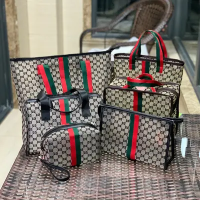 Korean Mesh Flock Bag Large Capacity Wash Bag