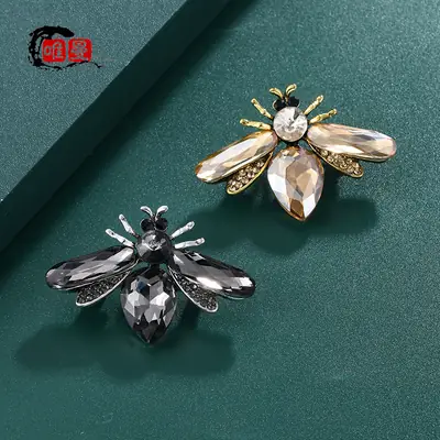 Bee Brooch with Diamond Accent Gold Black