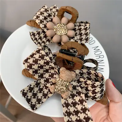 Houndstooth Bow Hairpin with Bear Sunflower Design