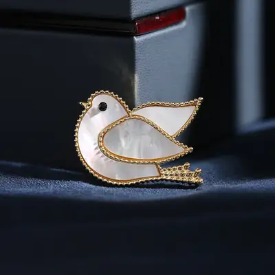 Natural Mother-of-Pearl Bird Dove Brooch Coat Suit Accessory