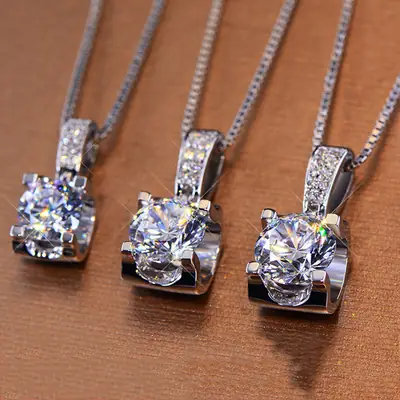 Classic Niutou Pendant 18K Platinum Women's Clavicle Chain