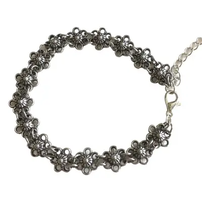 Retro Distressed Flower Bracelet 14.5cm Long