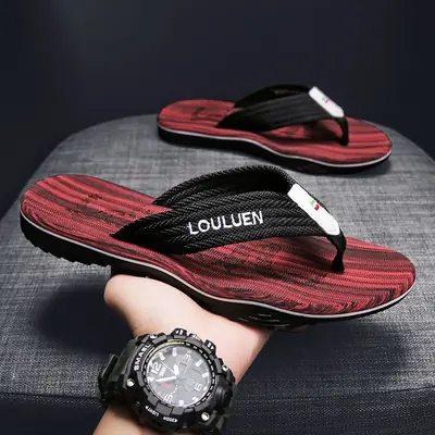 Summer New Korean Style Fashionable Casual Clip Flip Flops Outdoor Breathable Lightweight Beach Shoes Fashionable Sandals for Men