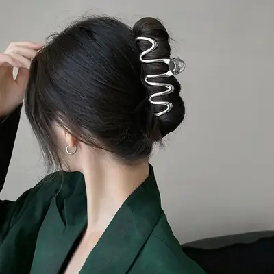 Wave Metal Hairpin Clip for Women Summer Cold Wind Hair Grab 2022