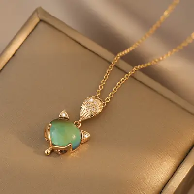 Temperature-Sensitive Fox Clavicle Necklace for Women