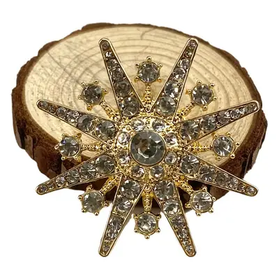 Japanese & Korean New Brother Star Brooch with Diamond Snowflake Design