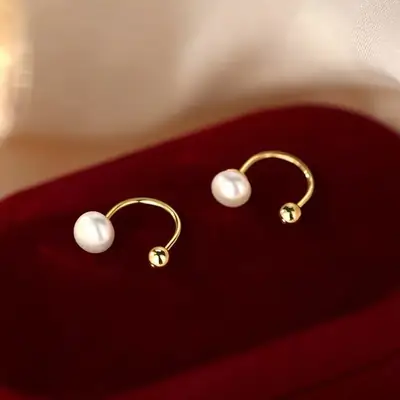 S925 Sterling Silver Pearl Earrings Light Luxury